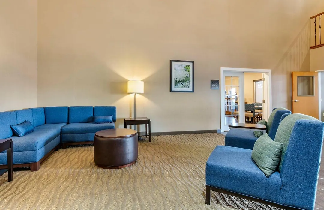 Comfort Suites Batesville-1
